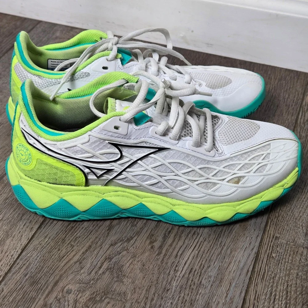 Mizuno Wave Running Shoes Womens 6.5 White‎ Green Teal Athletic Trainer
